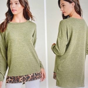 Green with leopard panel long-sleeved  shirt